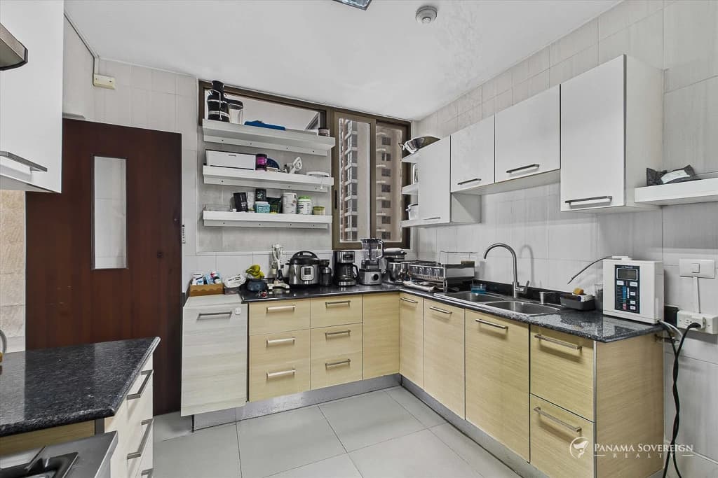 3 Bedroom Condo in San Francisco - photo 4