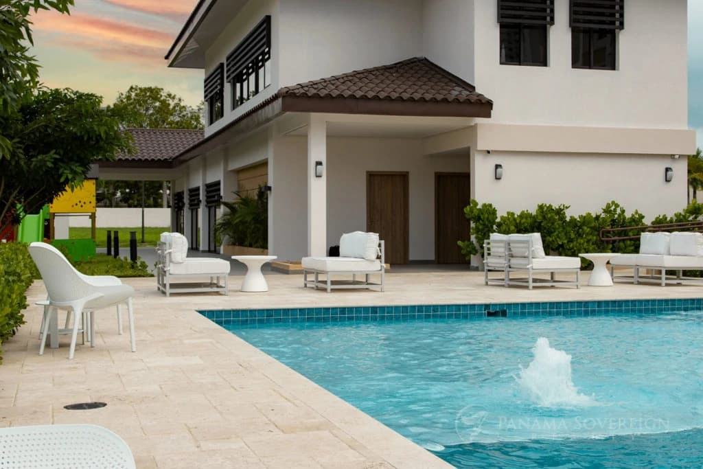 3 Bedroom Condo in Costa del Este - photo 24