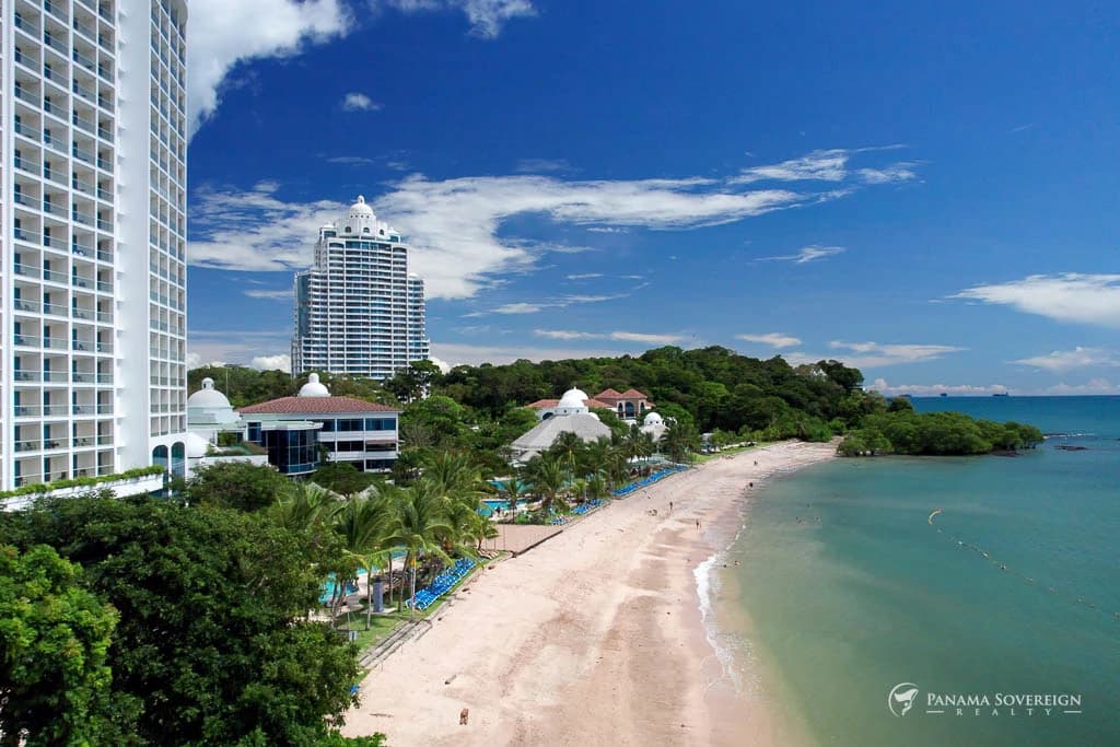 2 Bedroom Condo in Playa Bonita - photo 2