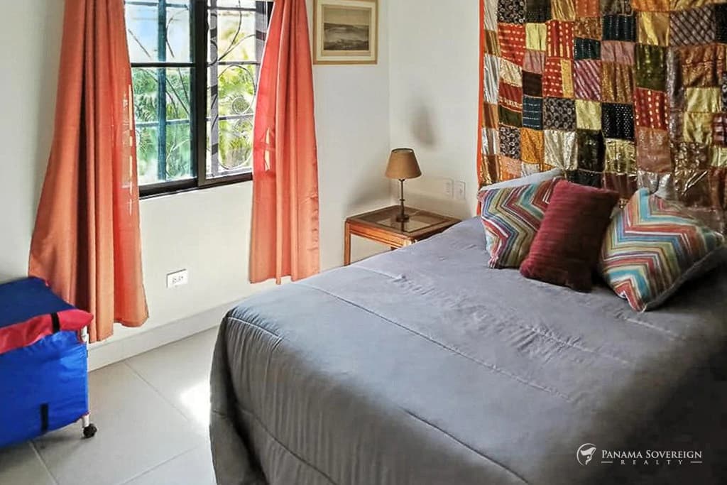 4 Bedroom House in San Carlos - photo 16
