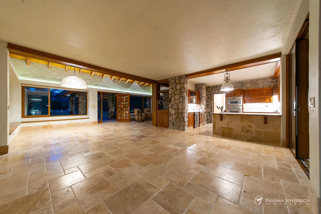 5 Bedroom House in El Valle de Anton - photo 34