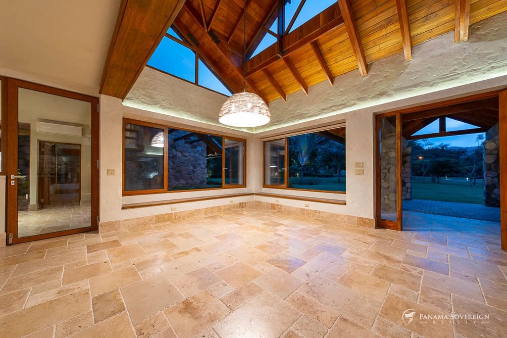 5 Bedroom House in El Valle de Anton - photo 37