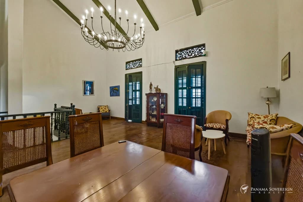 2 Bedroom House in Casco Viejo - photo 1