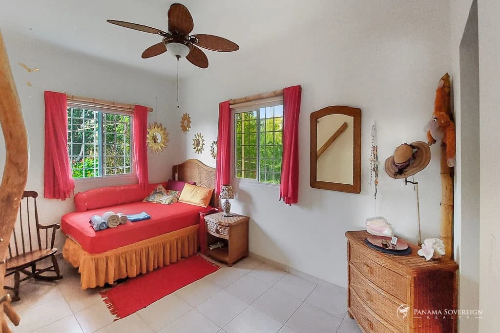 3 Bedroom House in Lake Gatun - photo 11