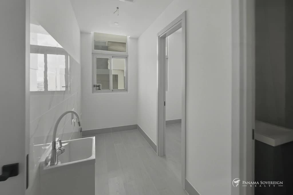 4 Bedroom Condo in Santa Maria - photo 27