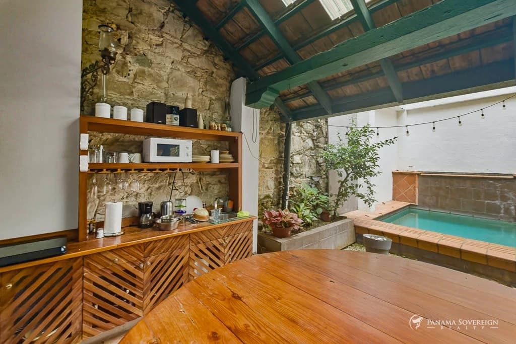 2 Bedroom House in Casco Viejo - photo 4