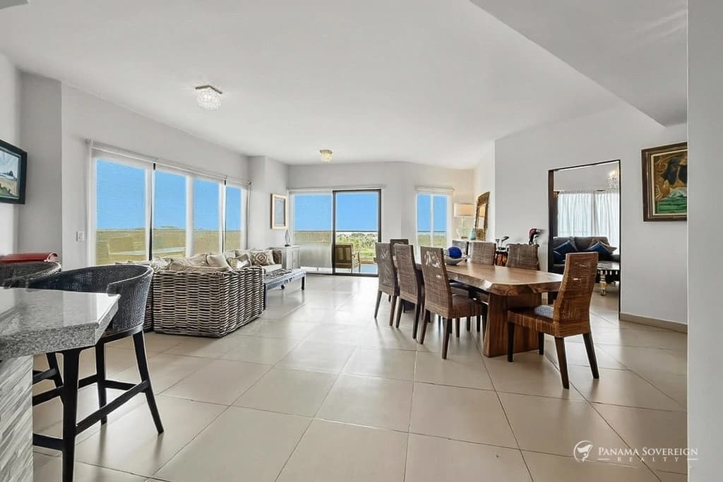 5 Bedroom Condo in San Carlos - photo 10