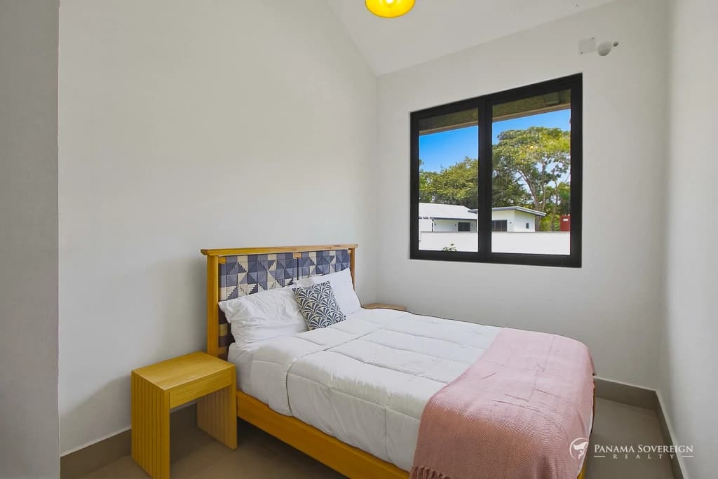 3 Bedroom House in Canas - photo 17