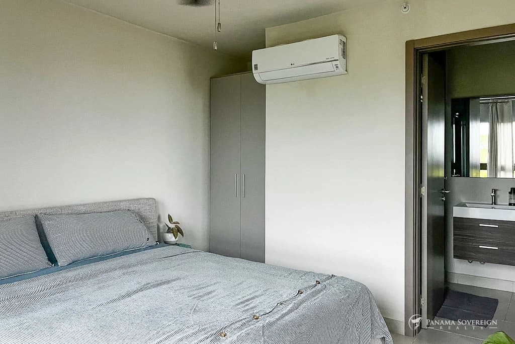 2 Bedroom Condo in San Carlos - photo 15