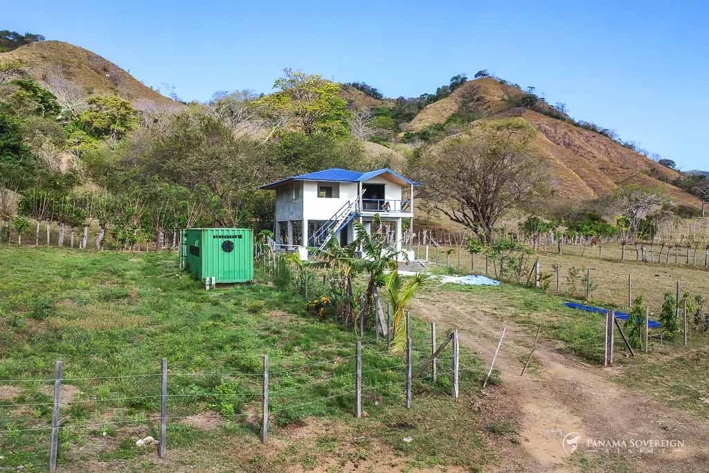 1 Bedroom House in Cambutal - photo 2