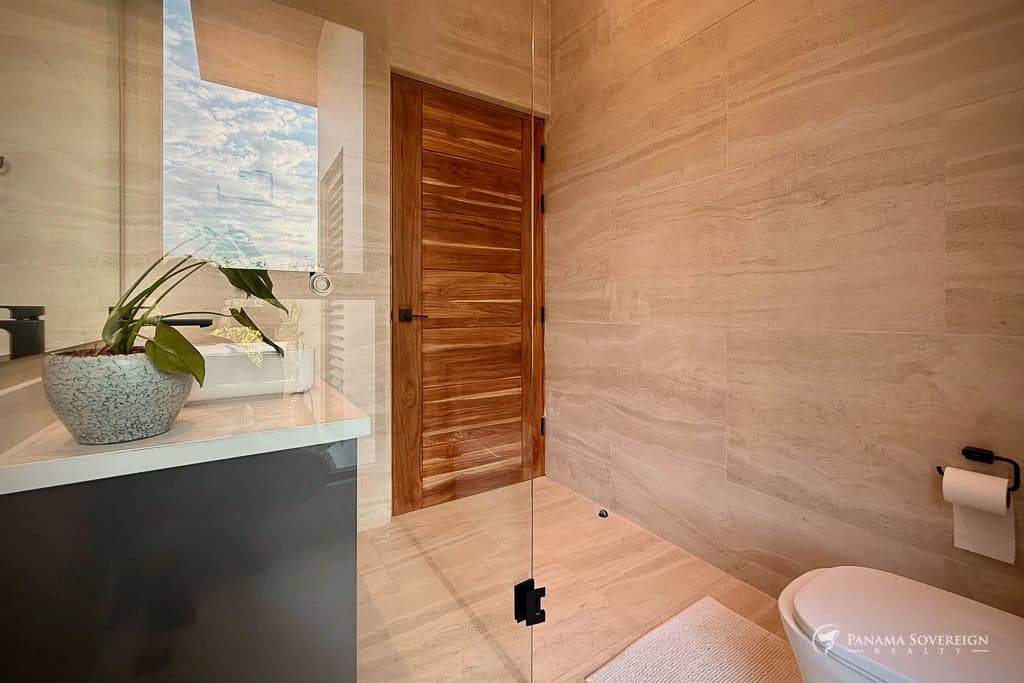 3 Bedroom House in Canas - photo 20