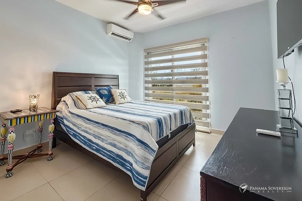 5 Bedroom Condo in San Carlos - photo 33