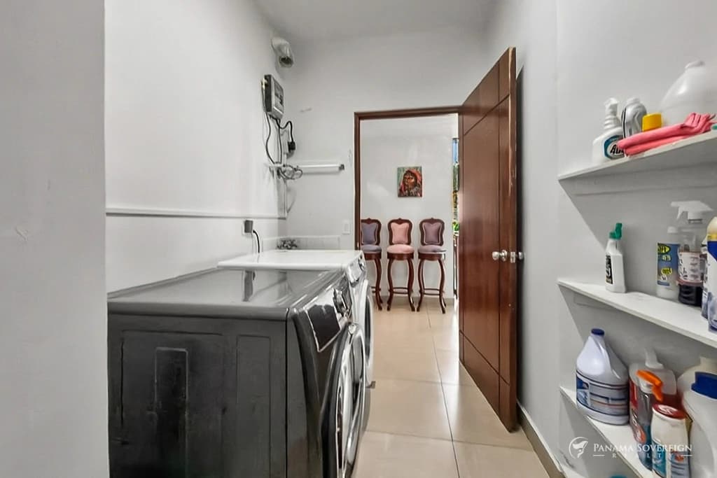 5 Bedroom Condo in San Carlos - photo 49