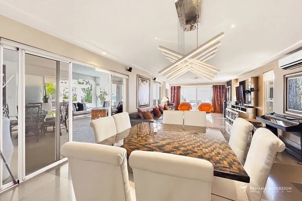 5 Bedroom House in San Carlos - photo 11