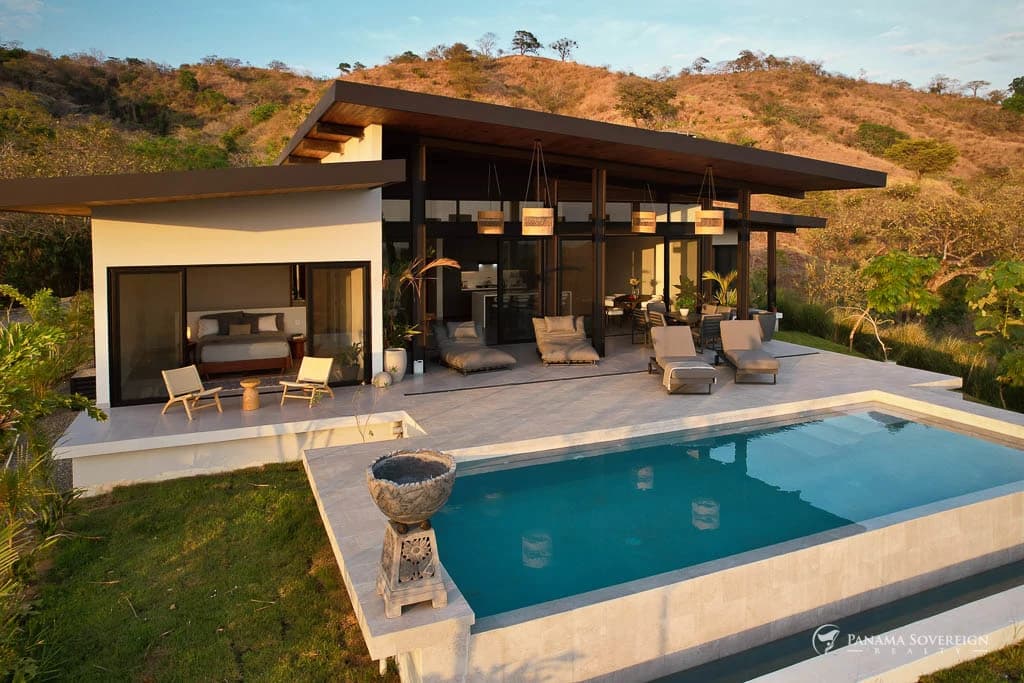 3 Bedroom House in Canas - photo 32