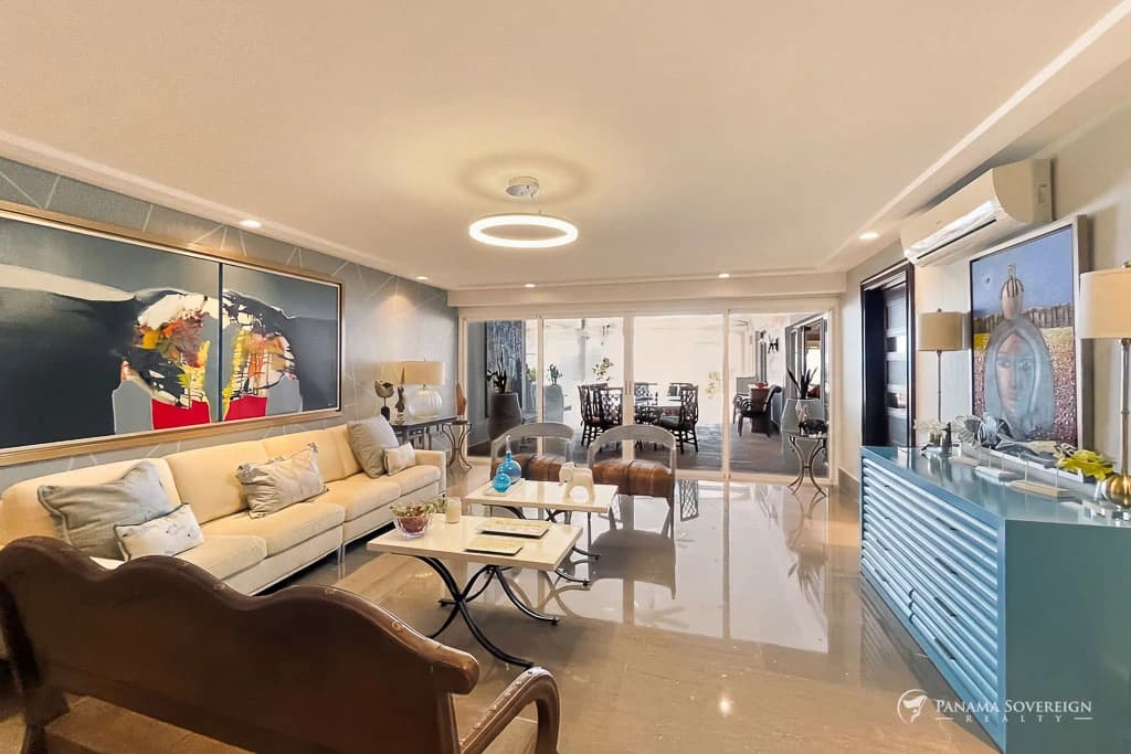 5 Bedroom House in San Carlos - photo 14