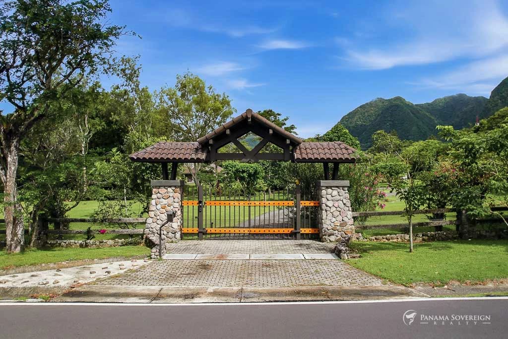 5 Bedroom House in El Valle de Anton - photo 52