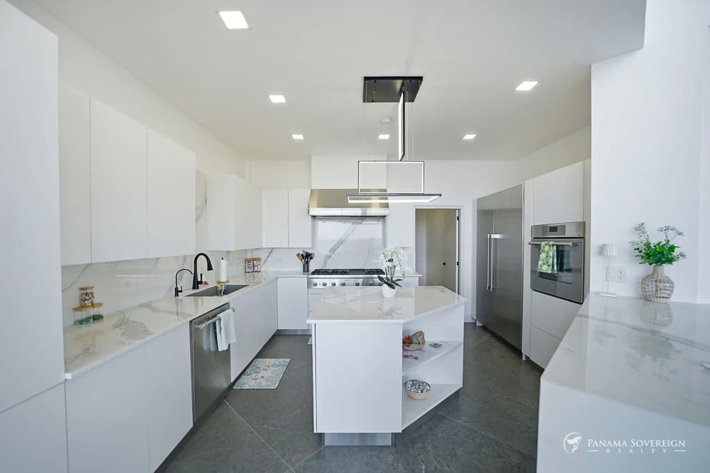 3 Bedroom House in Los Destiladeros - photo 16