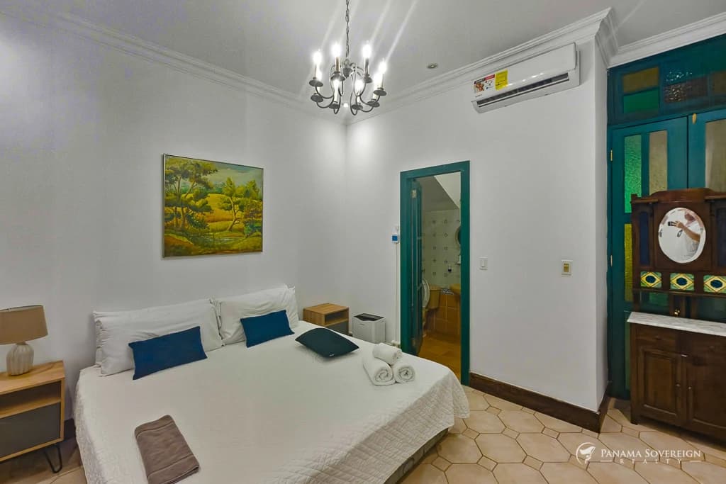 2 Bedroom House in Casco Viejo - photo 9