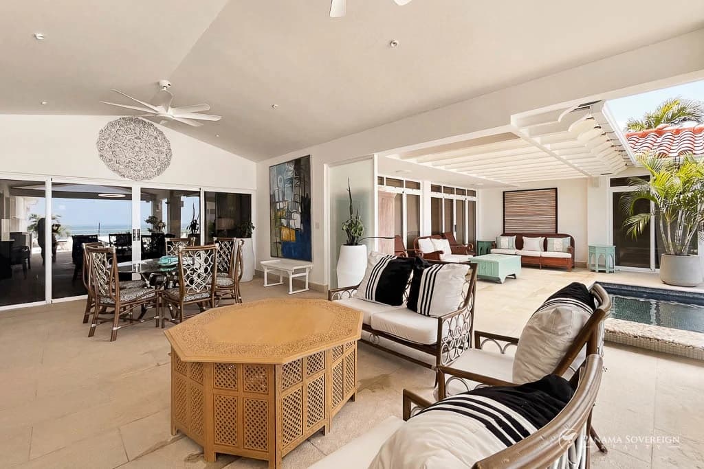 5 Bedroom House in San Carlos - photo 5