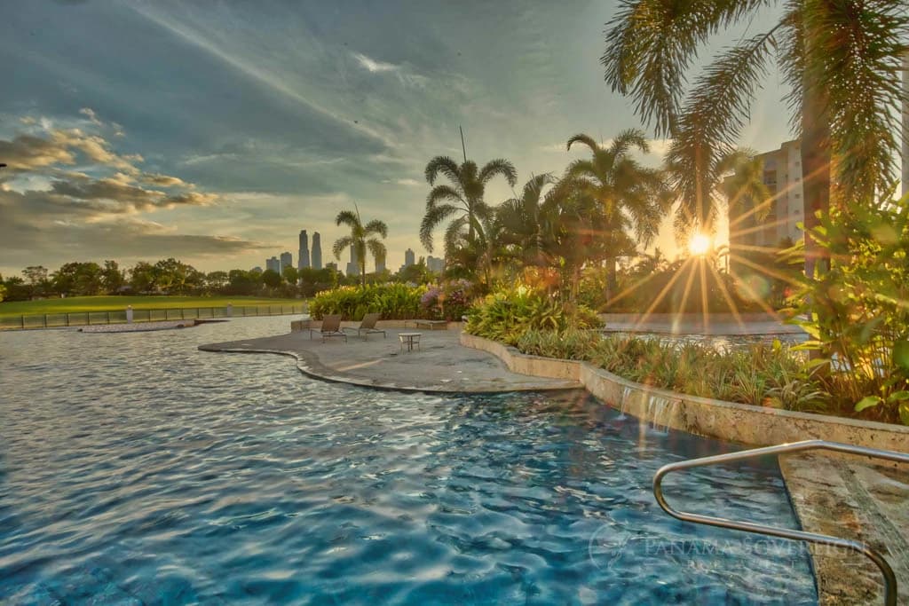 4 Bedroom Condo in Santa Maria - photo 2