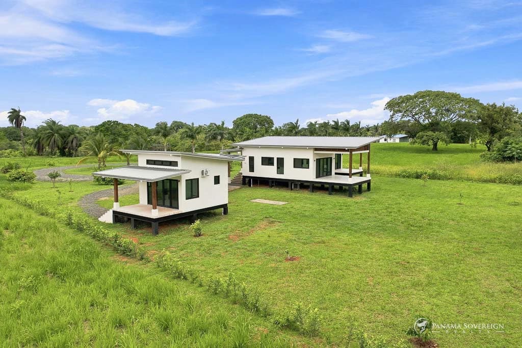 3 Bedroom House in Pedasi - photo 9