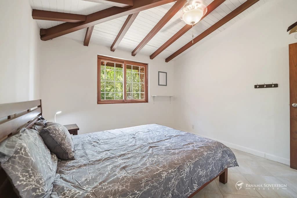 3 Bedroom House in Los Destiladeros - photo 12
