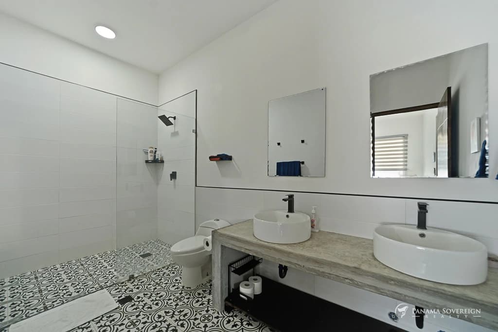 2 Bedroom House in Pedasi - photo 13