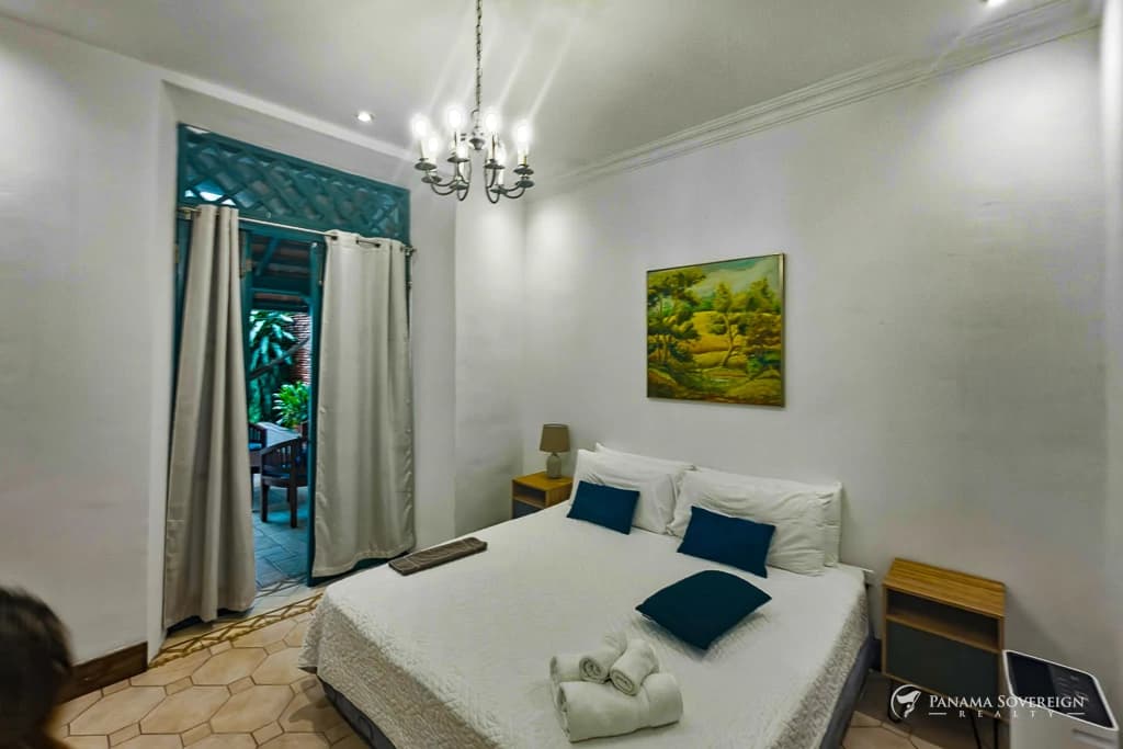 2 Bedroom House in Casco Viejo - photo 8