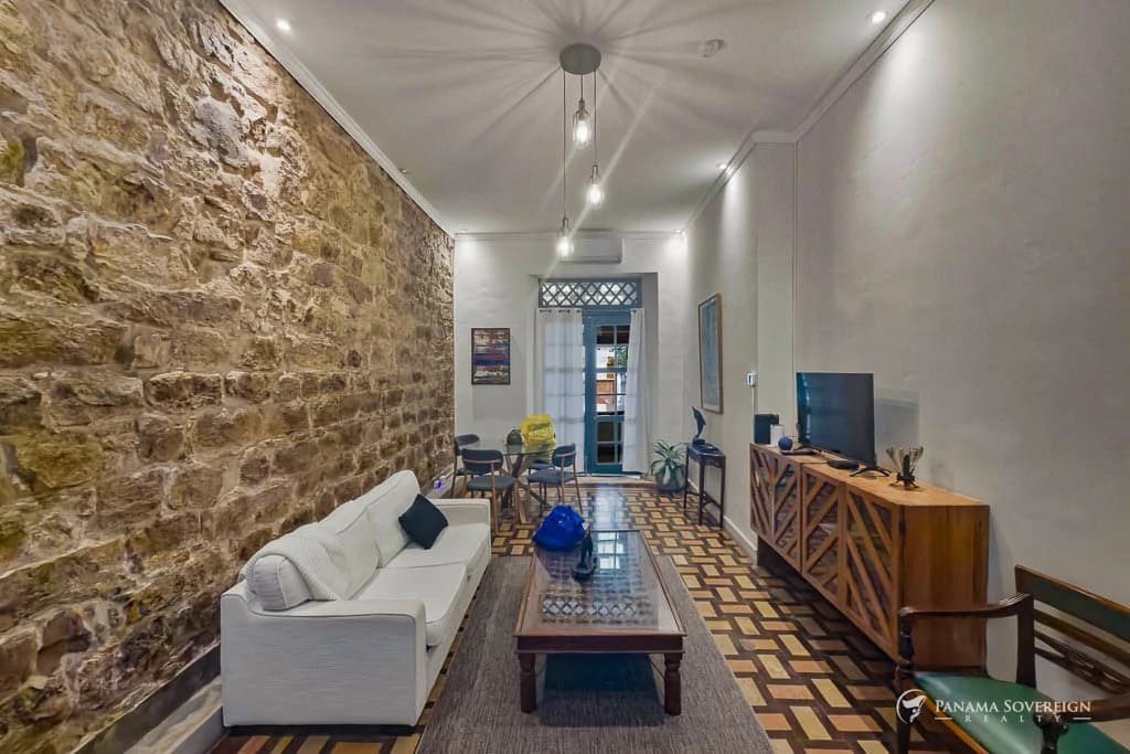 2 Bedroom House in Casco Viejo - photo 2