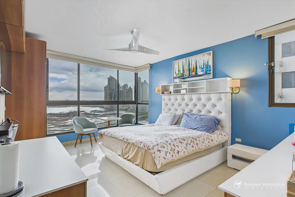 3 Bedroom Condo in San Francisco - photo 10