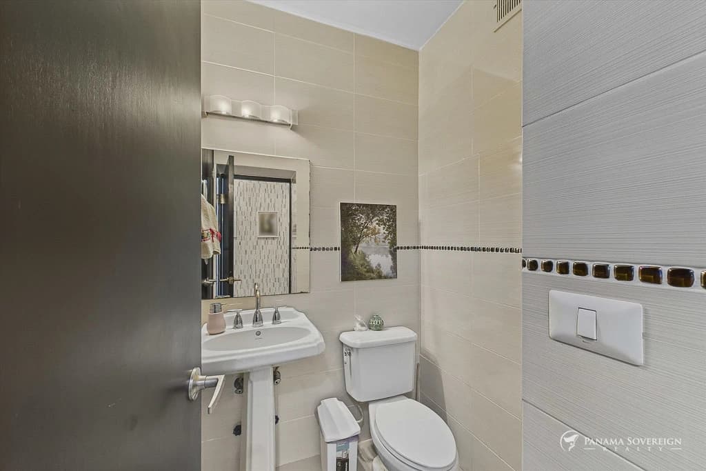 3 Bedroom Condo in San Francisco - photo 18