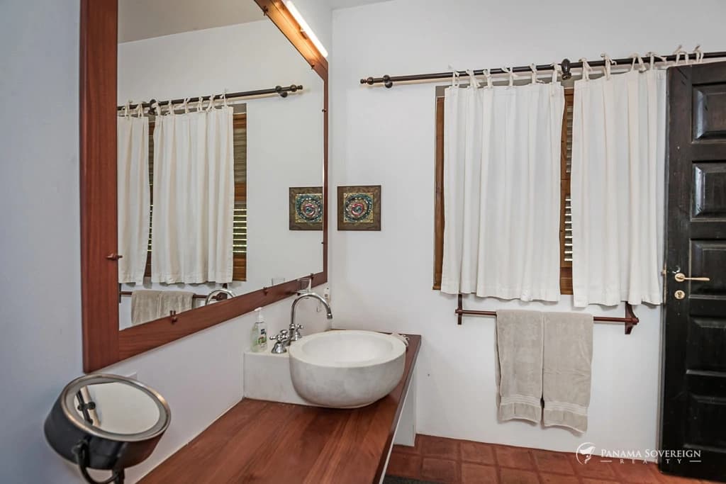 7 Bedroom House in Los Destiladeros - photo 9