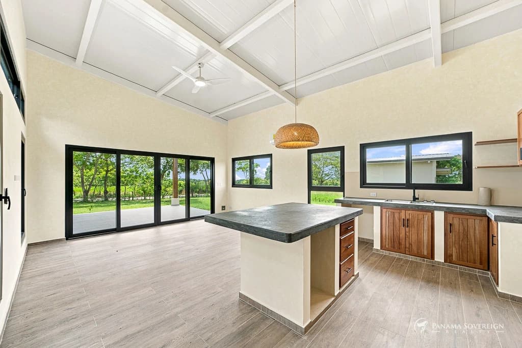 3 Bedroom House in Pedasi - photo 17