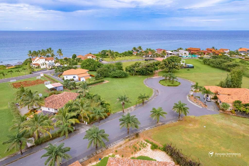 Land in Pedasi - photo 1