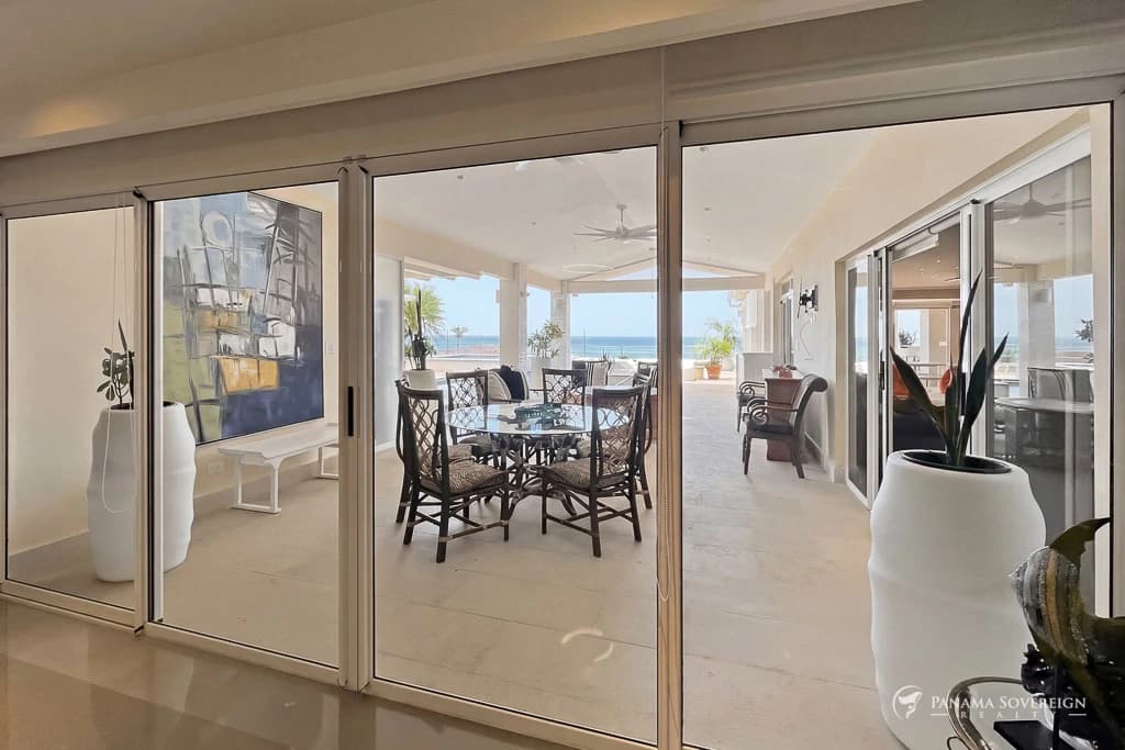 5 Bedroom House in San Carlos - photo 16