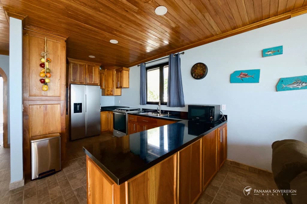 2 Bedroom House in Bucaro - photo 8
