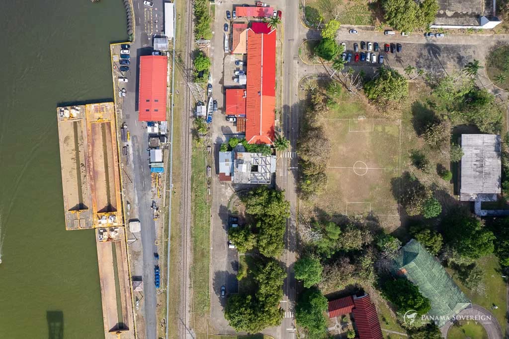 Land in Canal Zone - photo 18