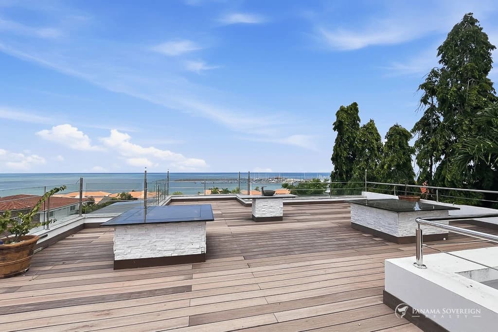 5 Bedroom House in San Carlos - photo 39