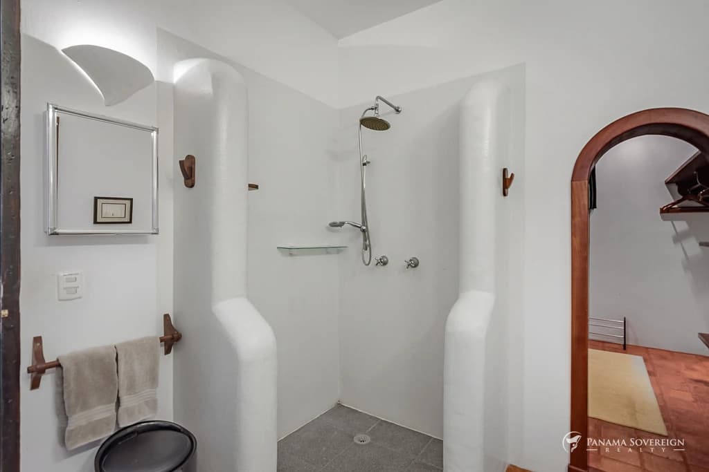 7 Bedroom House in Los Destiladeros - photo 10