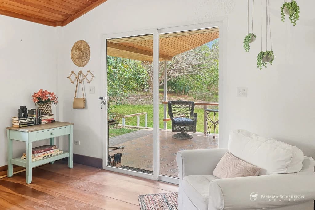 3 Bedroom House in San Carlos - photo 19