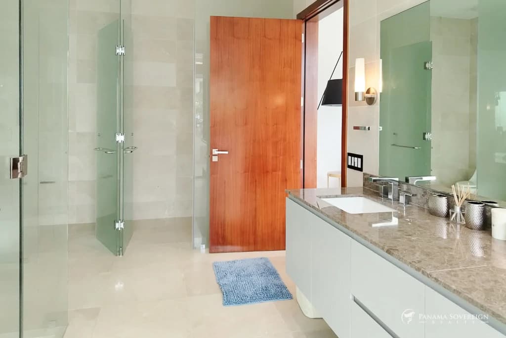 5 Bedroom House in Rio Hato - photo 20