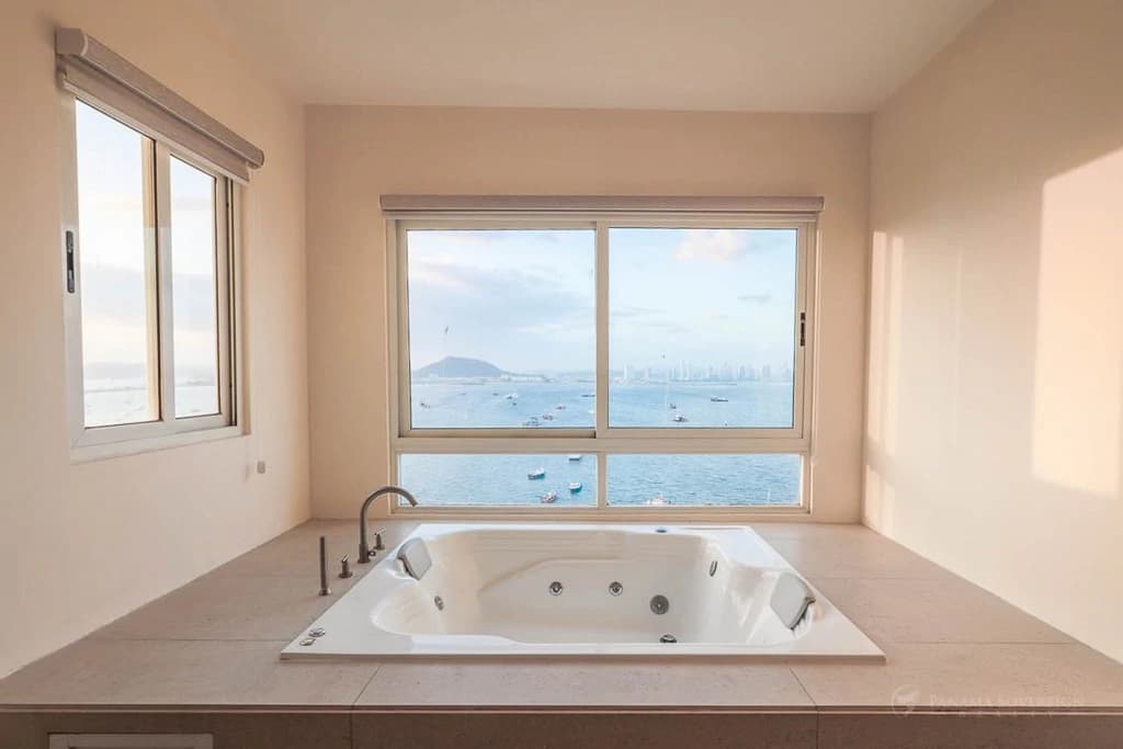 3 Bedroom Condo in Amador Causeway - photo 15