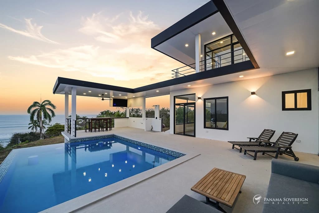 3 Bedroom House in Los Destiladeros - photo 1
