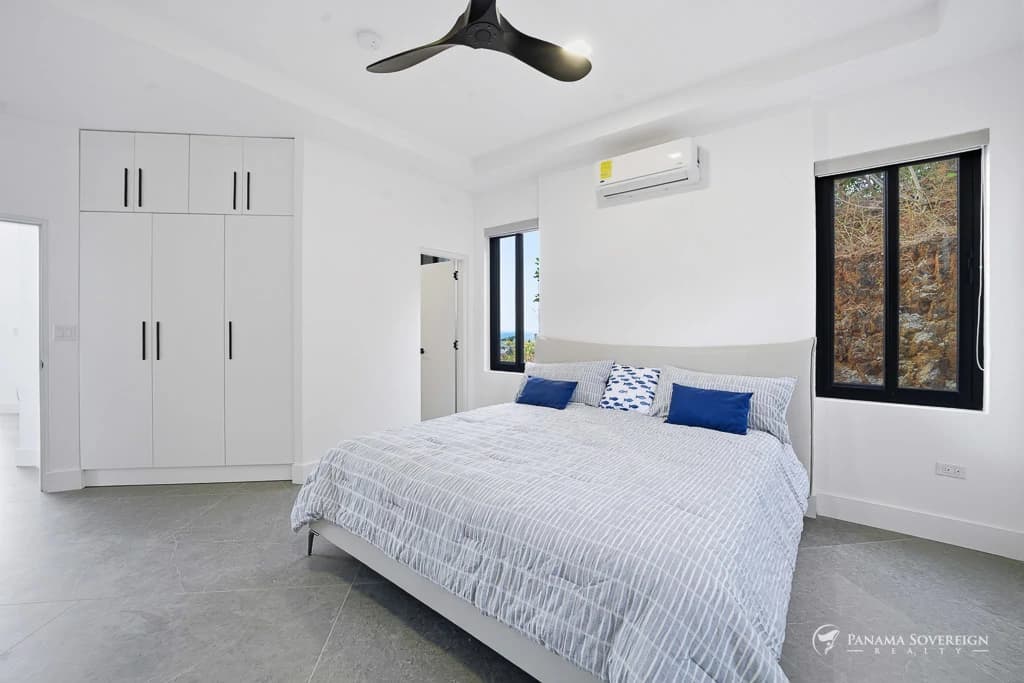 3 Bedroom House in Los Destiladeros - photo 21