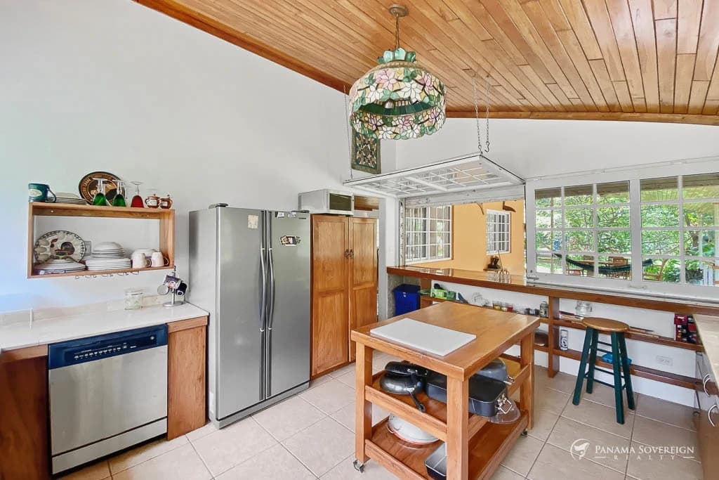 3 Bedroom House in San Carlos - photo 7
