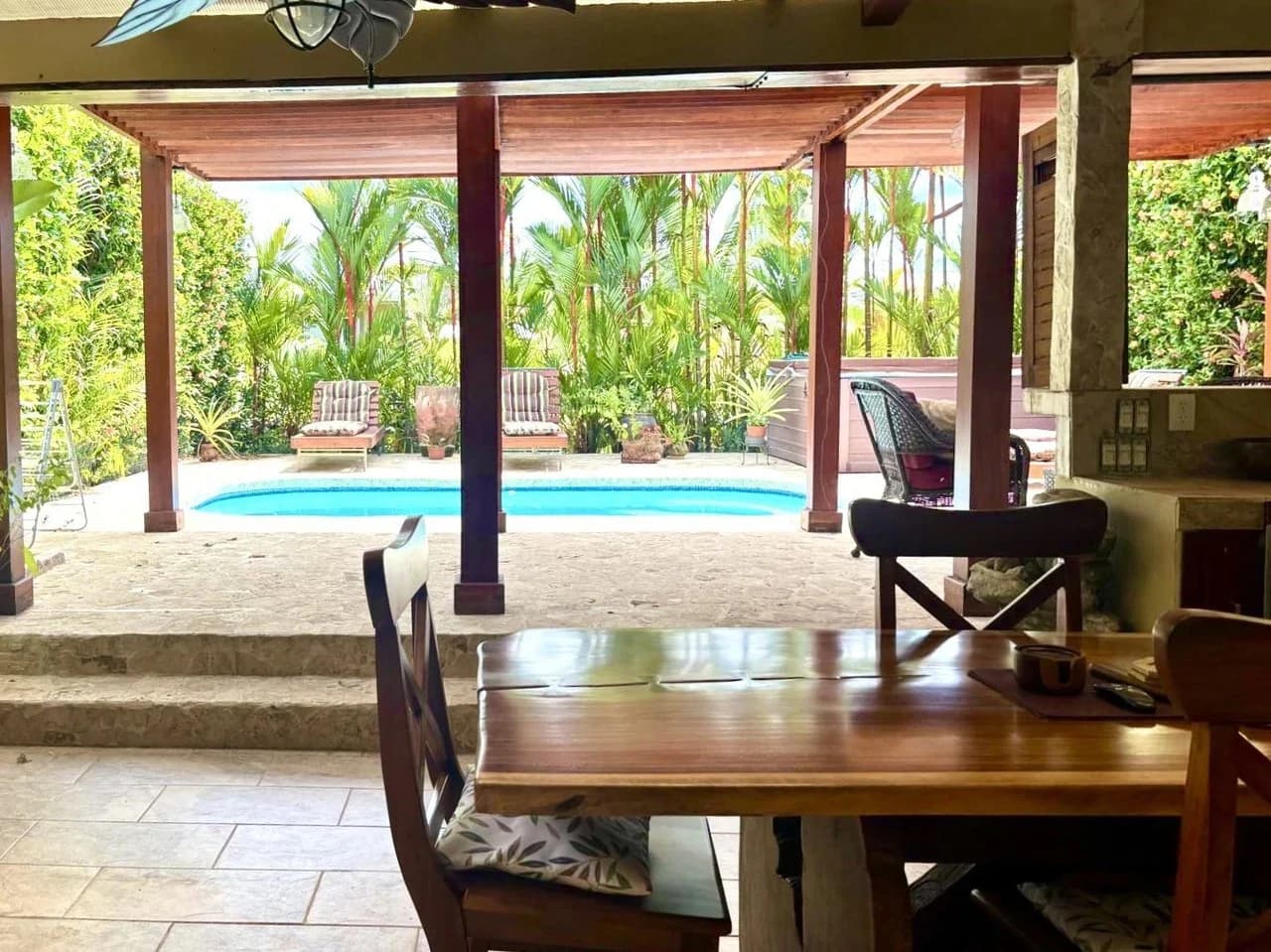 ARA 14: Fully Furnished and Home with Tons of amenities ie. Solar electricity - photo 10