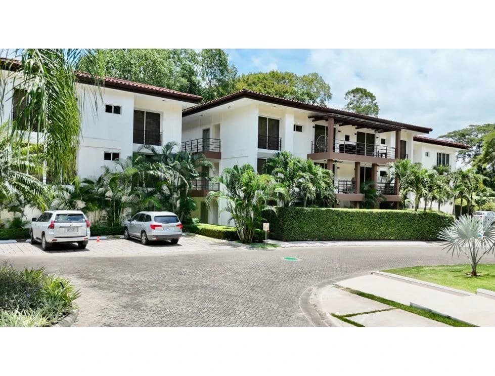 Luxury Apartment in Herradura: 2 Bedrooms, Balcony, and Pool Access - photo 4