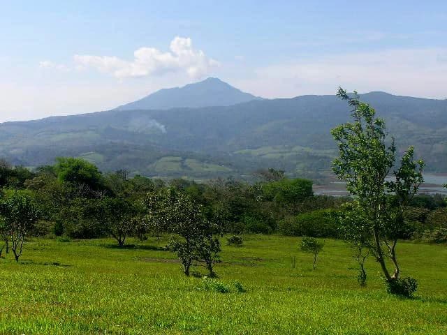 Hacienda Poseidon: 33 acre property overlooking Lake and Volcano Arenal - photo 10
