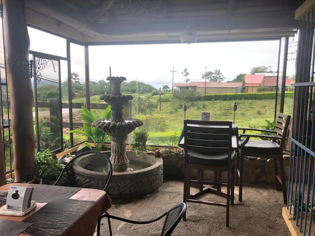 Beautiful Mountain Property for Sale in the Tourist Area of Miravalles, Currently Rented and Operating as a Restaurant – Excellent Investment Opportunity - photo 9